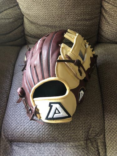 Outfield 13" AHO224 Baseball Glove
