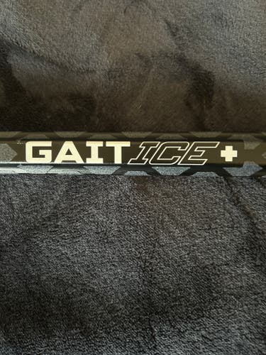Gait Ice + lacrosse shaft