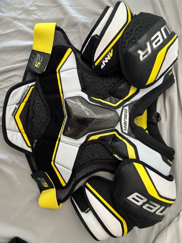 Bauer Supreme 2S Pro Shoulder Pads