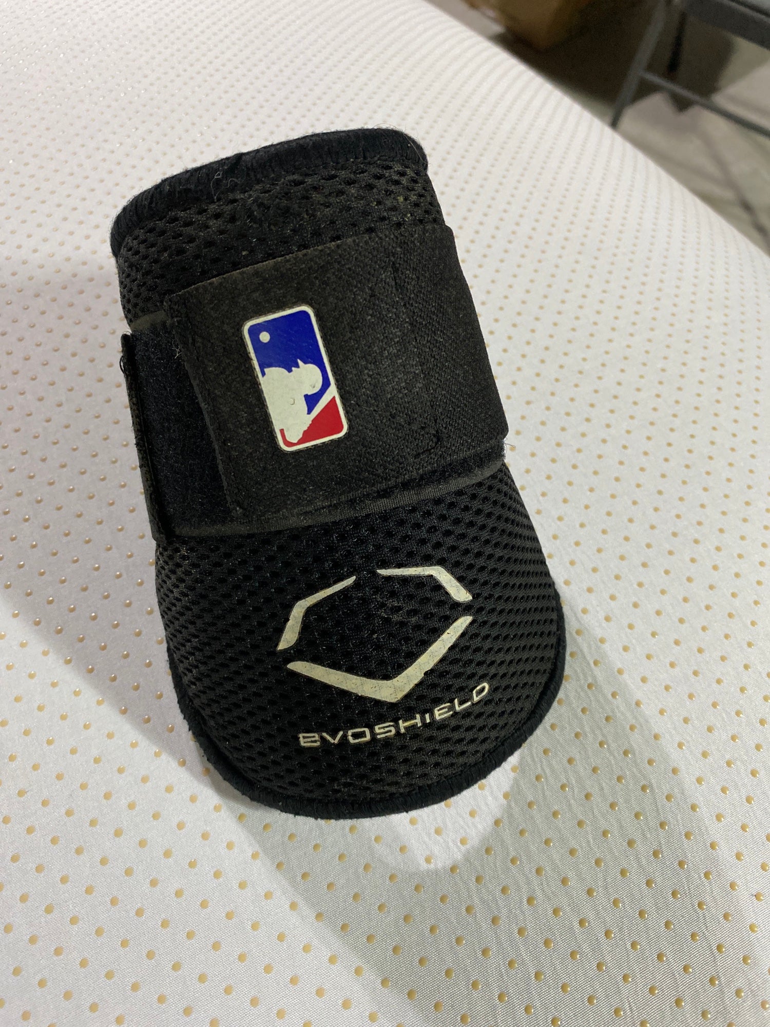 Evoshield Baseball Elbow Guard (Adult) Plus Arm Sleeve for Sale in Vernon  Hills, IL - OfferUp