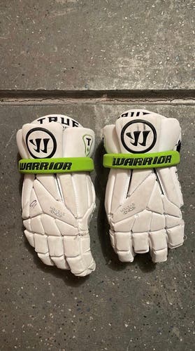 Warrior Evo TRUE Club Lacrosse Gloves