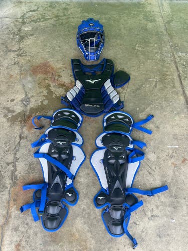 Adult Mizuno Samurai Catcher's Set Royal/Grey Nearly New
