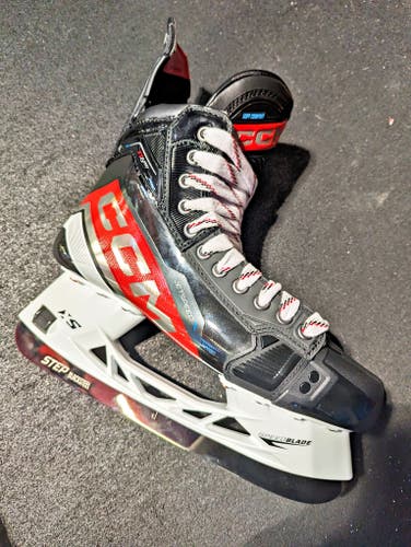 CCM JetSpeed FT6 Pro Hockey Skates With Black Steel - Size 8.0 Regular Width
