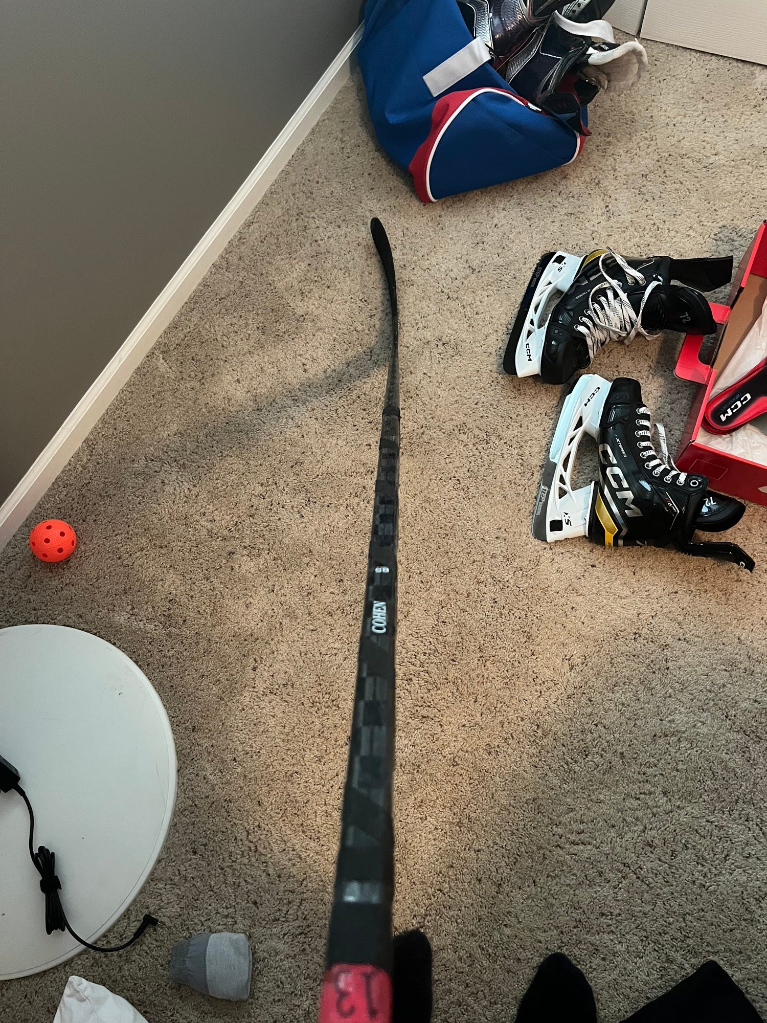 New Easton Stealth S17 Hockey Sticks-RH-65 Flex-Forsberg-Stick' Em Grip