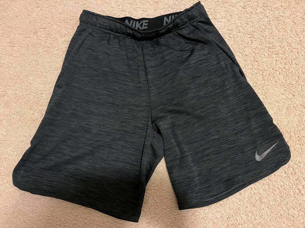 Nike Dri-Fit Men’s Grey Shorts with Pockets size M Polyester