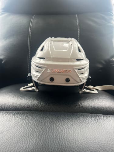 Bauer White Re-Akt 150 Helmet