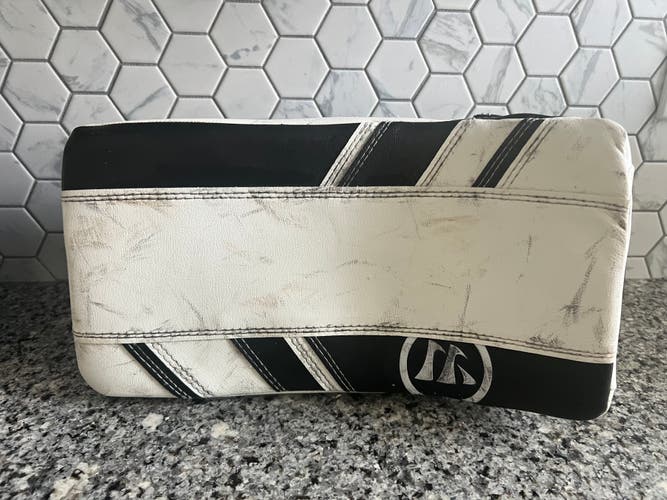 Used Full Right Warrior Ritual G3 blocker and glove