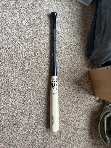 Used Louisville Slugger (-3) 30 oz 33" MLB Prime RA13 Ronald Acuna Game Model Bat