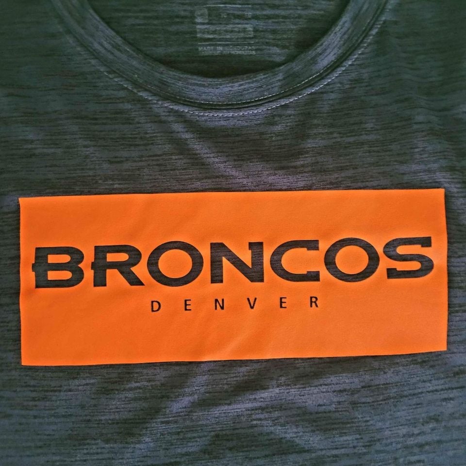 Denver Broncos Nik Dri-Fit 100% Polyester Performance shirt. Men's