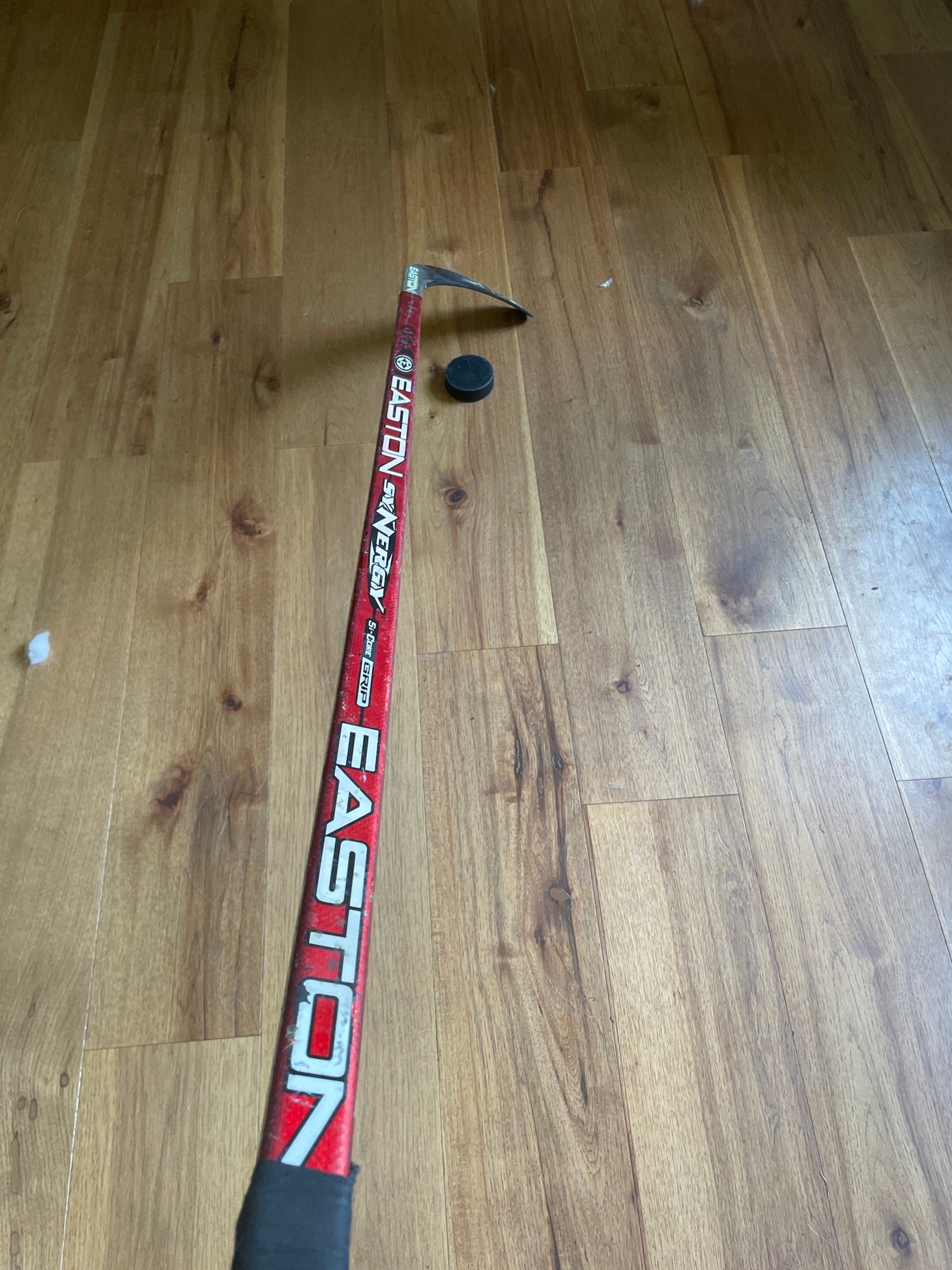 EASTON SYNERGY RED SI-CORE GRIP ICE HOCKEY STICK SHAFT