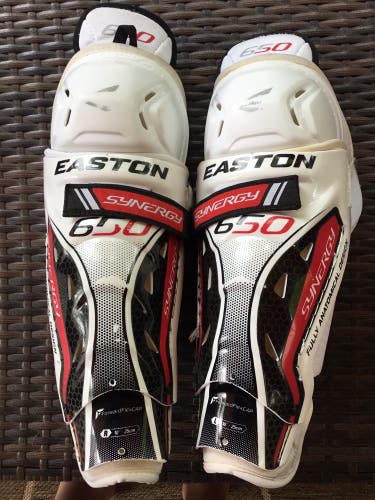 Used Easton  Synergy 650 Shin Pads