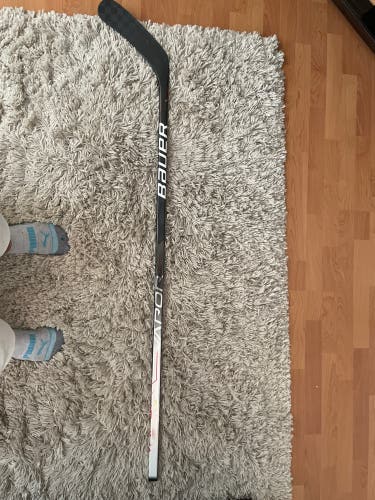Bauer Vapor Hyperlite Left Hand P92M 65 Flex Stick