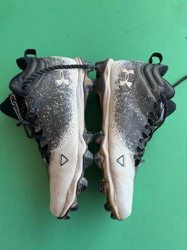Black Used Adult Men's 10.0 (W 11.0) Molded Under Armour Cleat