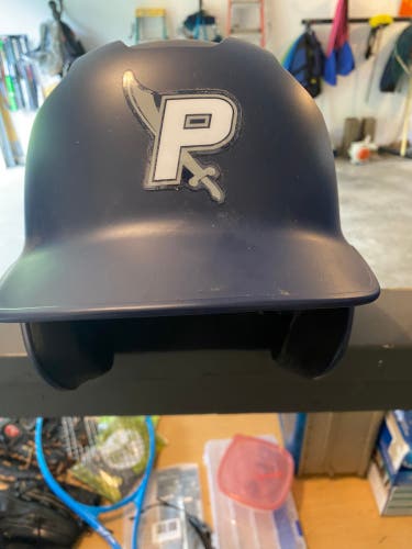 Baseball batting helmet