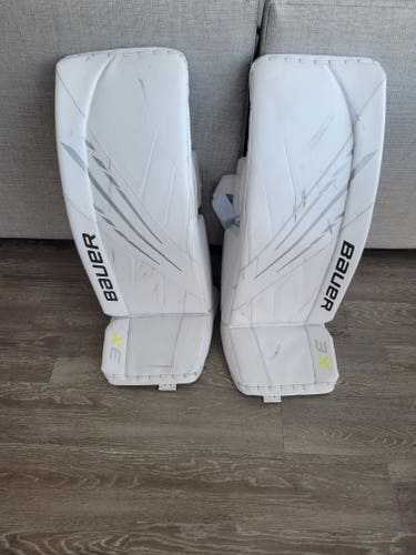 34" Used Medium Bauer Vapor 3X Goalie Leg Pads