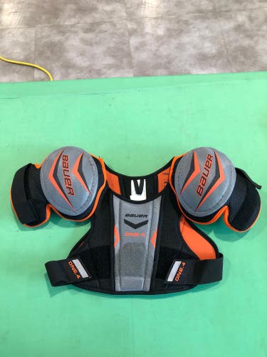 Used Youth Large Bauer Supreme One.4 Shoulder Pads