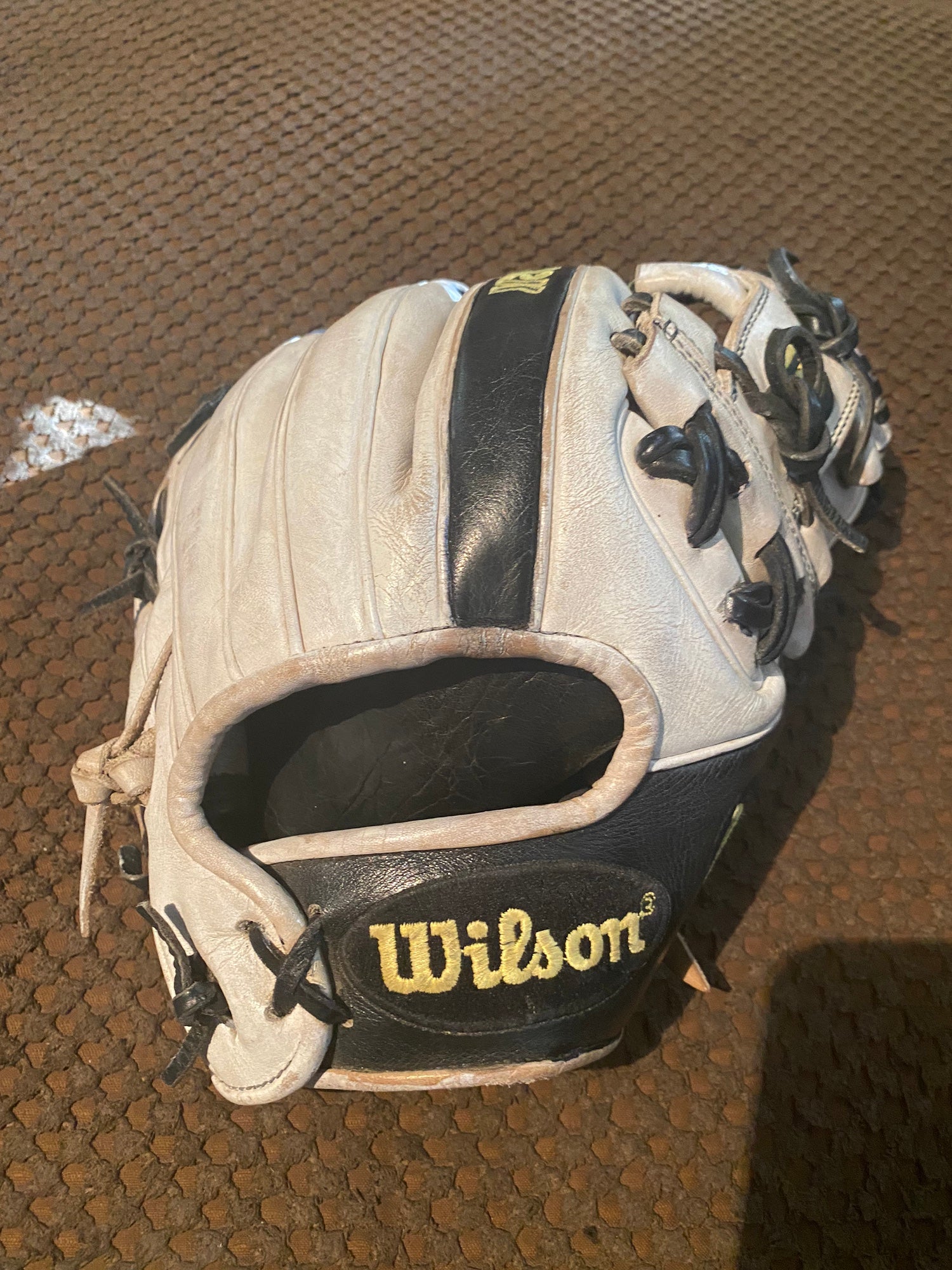 Top Brand Online Store Wilson A2K 1786 11.5 Infield Baseball