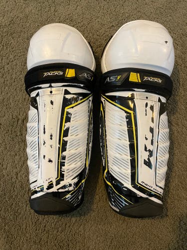 CCM Super tacks AS1 13” Shinpads