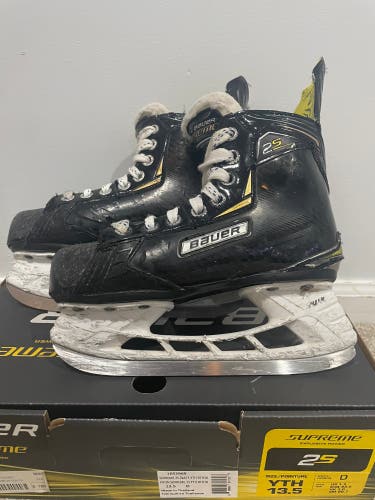Bauer Supreme 2S Youth Hockey Skates - Size 13.5D - Good Condition