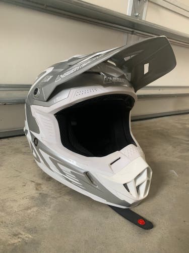 Answer AR1 Dirt Bike Racing Helmet Size Medium