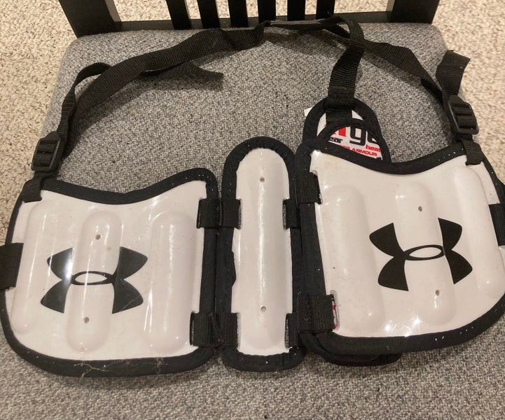 Used UNDER ARMOUR Rib Pad