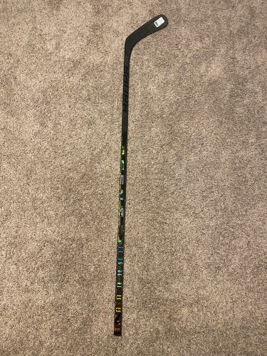 **NEW** AG5NT Grip Hockey Stick Senior Right Handed P92 Flex 77