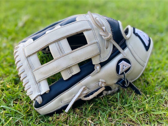 Akadema 12.75 outfield glove