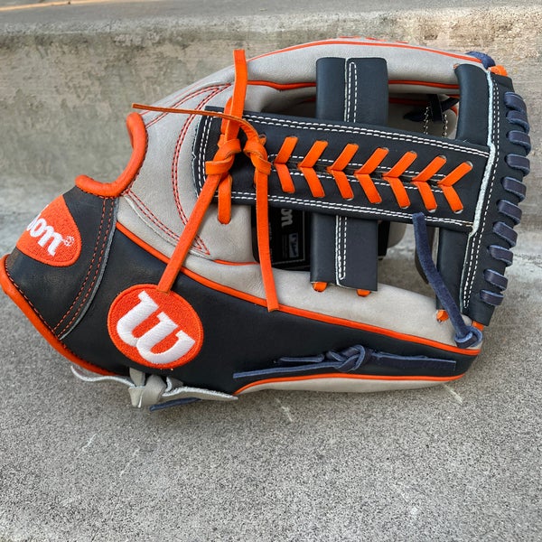 Carlos Correa Wilson 11.75A2000 Game Model Glove - Gray/Navy