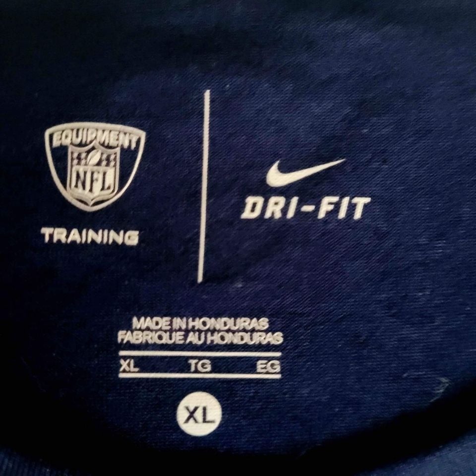 Denver Broncos Nik Dri-Fit 100% Polyester Active shirt. Men's XL.