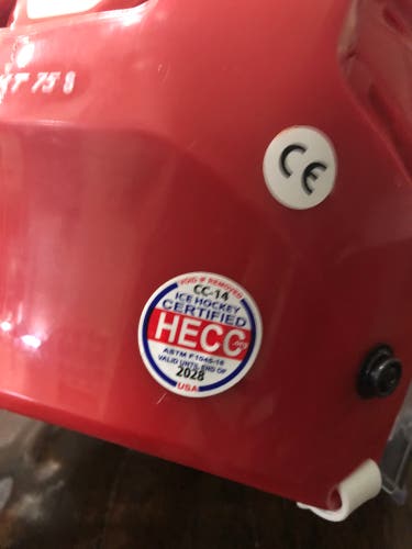 Used Small Bauer Re-Akt 75 Helmet