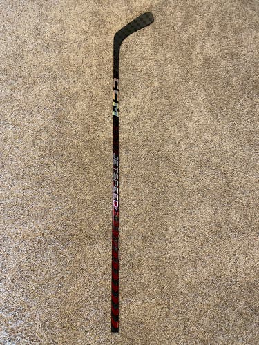 **NEW** CCM FT5 PRO Grip Hockey Stick Senior Right Handed P29, Flex 75