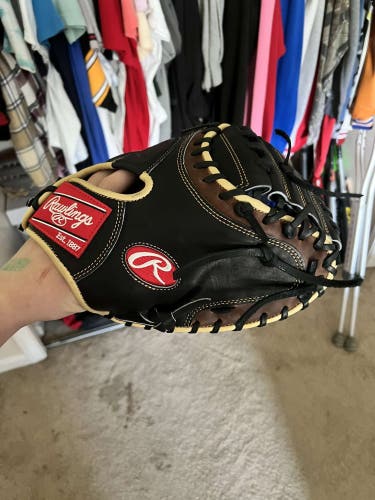 2022 Right Hand Throw 34" Heart of the Hide Baseball Glove