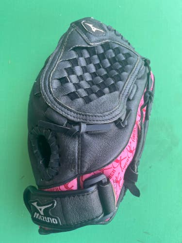 Used Mizuno Finch Right Hand Throw Pitcher Softball Glove 11.5"