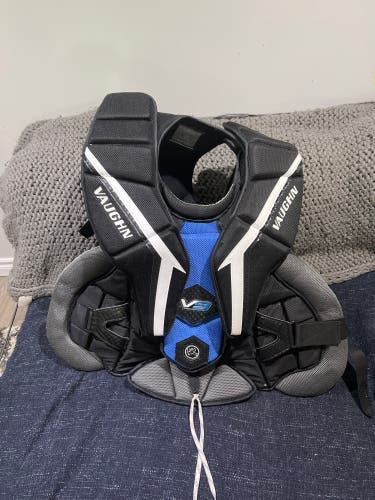 Used Medium Vaughn  Velocity V9 Goalie Chest Protector