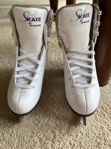 Used Jackson Size 1 Figure Skates