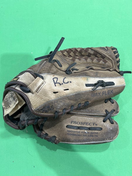 Used Mizuno Prospect Right Hand Throw Baseball Glove 11"