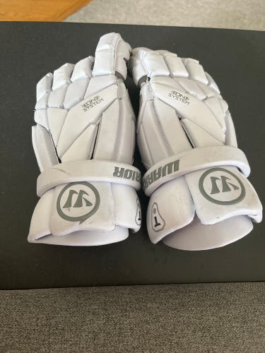 Used Player's Warrior Large Evo Lacrosse Gloves