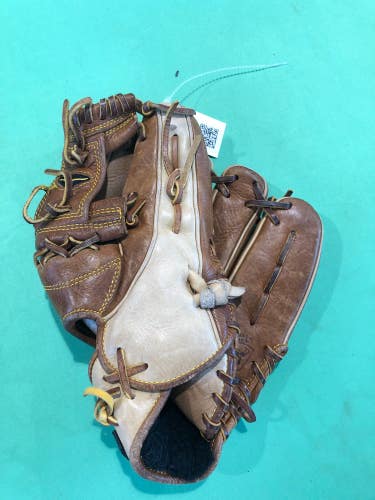 Used Mizuno Classic Pro Soft Right Hand Throw Infield Baseball Glove 11.75"