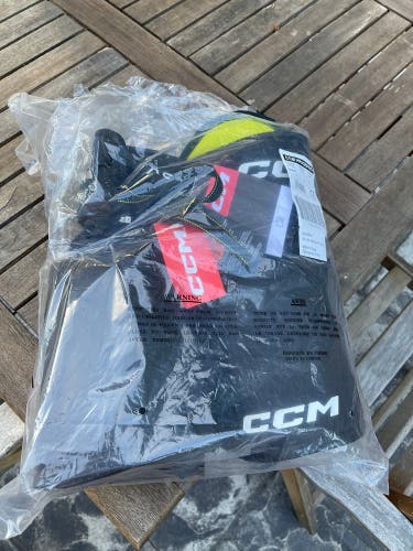 *New CCM Tacks AS-V Pro Youth Large Hockey Pants
