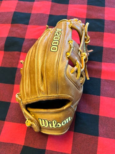 Used Infield 11.5" DP15 A2000 Baseball Glove
