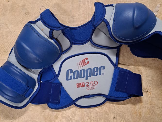 Senior Used Medium Shoulder Pads
