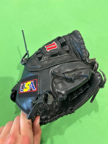 Used Nokona Unknown Infield Baseball Glove 10.5"