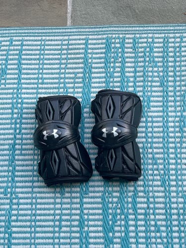 Used Large Under Armour Command Pro Arm Pads