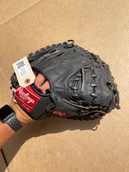 Used Rawlings Renegade Right Hand Throw Catcher's Glove 32.5"