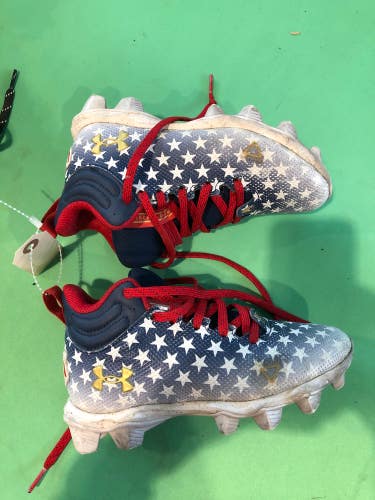 Used Youth 1.5 Under Armour Football Cleats