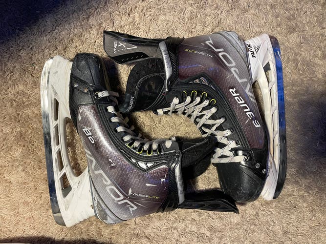 Used Bauer Pro Stock Size 10 Vapor Hyperlite Hockey Skates