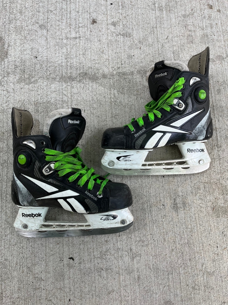 Junior Used Reebok 11K Hockey Skates D&R (Regular) 2.0