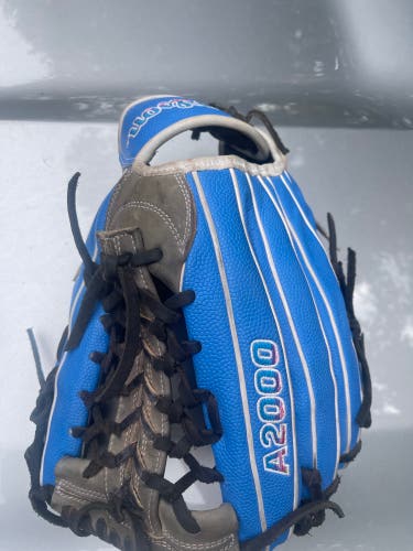 Wilson A2000 Autism Love the Moment Special Edition PF92 12.25”