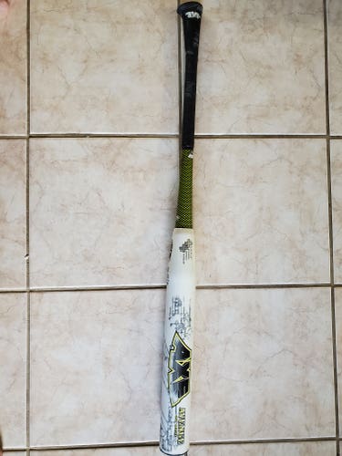 Used AXE Composite Avenge Bat (-6) 28 oz 34"