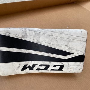 Used CCM Extreme Flex II 760 Regular Goalie Glove